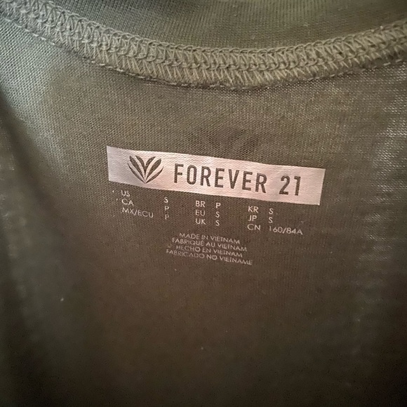F21 activewear tee - Picture 3 of 3